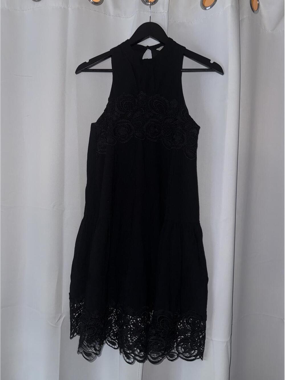 H&M Black Sleeveless Dress with Lace Detailing